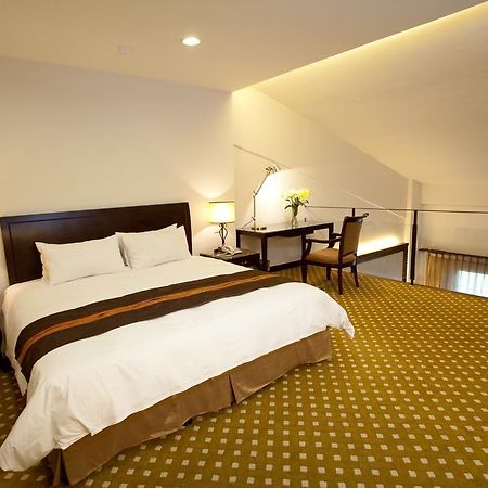 Les Hotel Tainan Exterior photo
