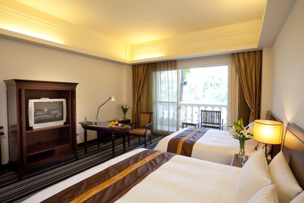 Les Hotel Tainan Exterior photo