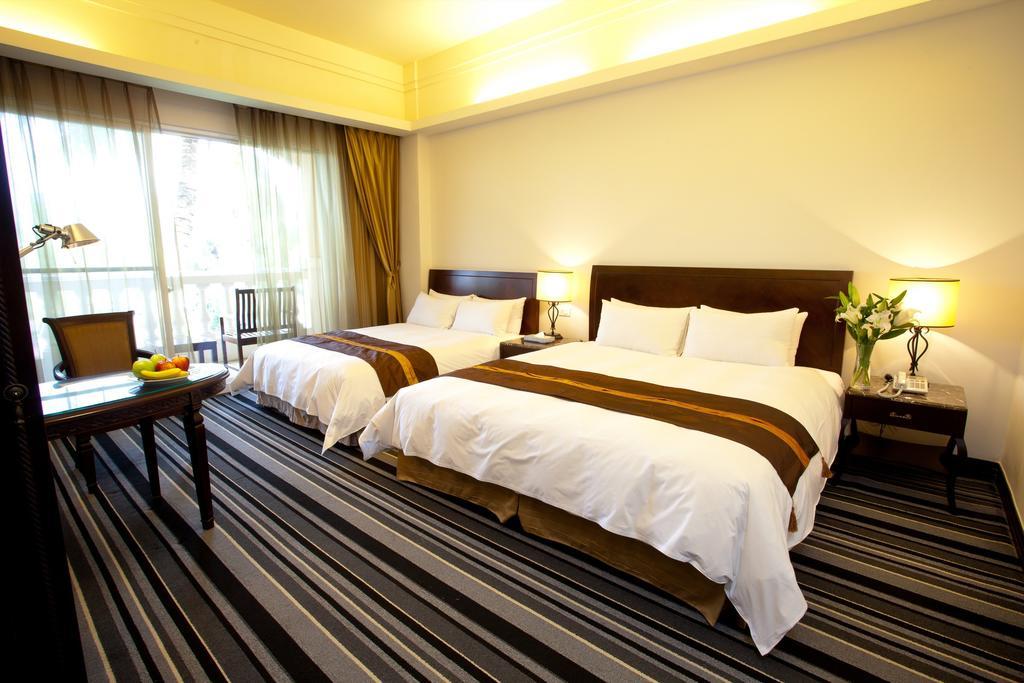 Les Hotel Tainan Exterior photo