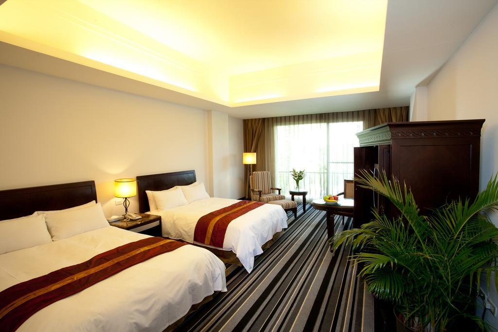 Les Hotel Tainan Exterior photo