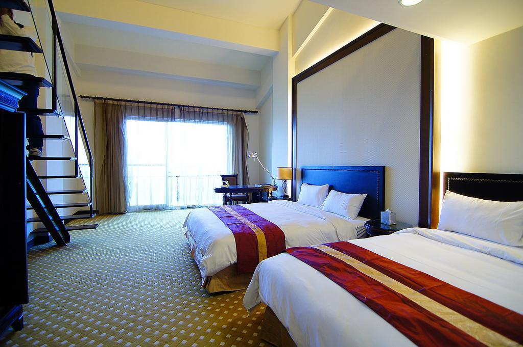 Les Hotel Tainan Room photo