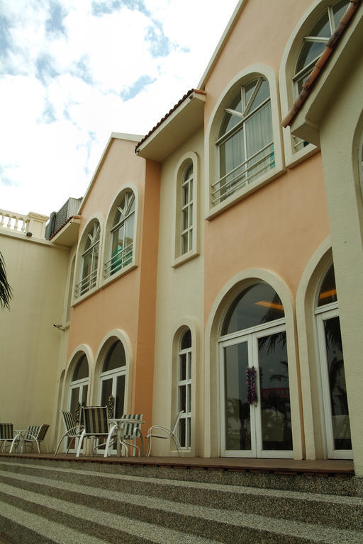 Les Hotel Tainan Exterior photo