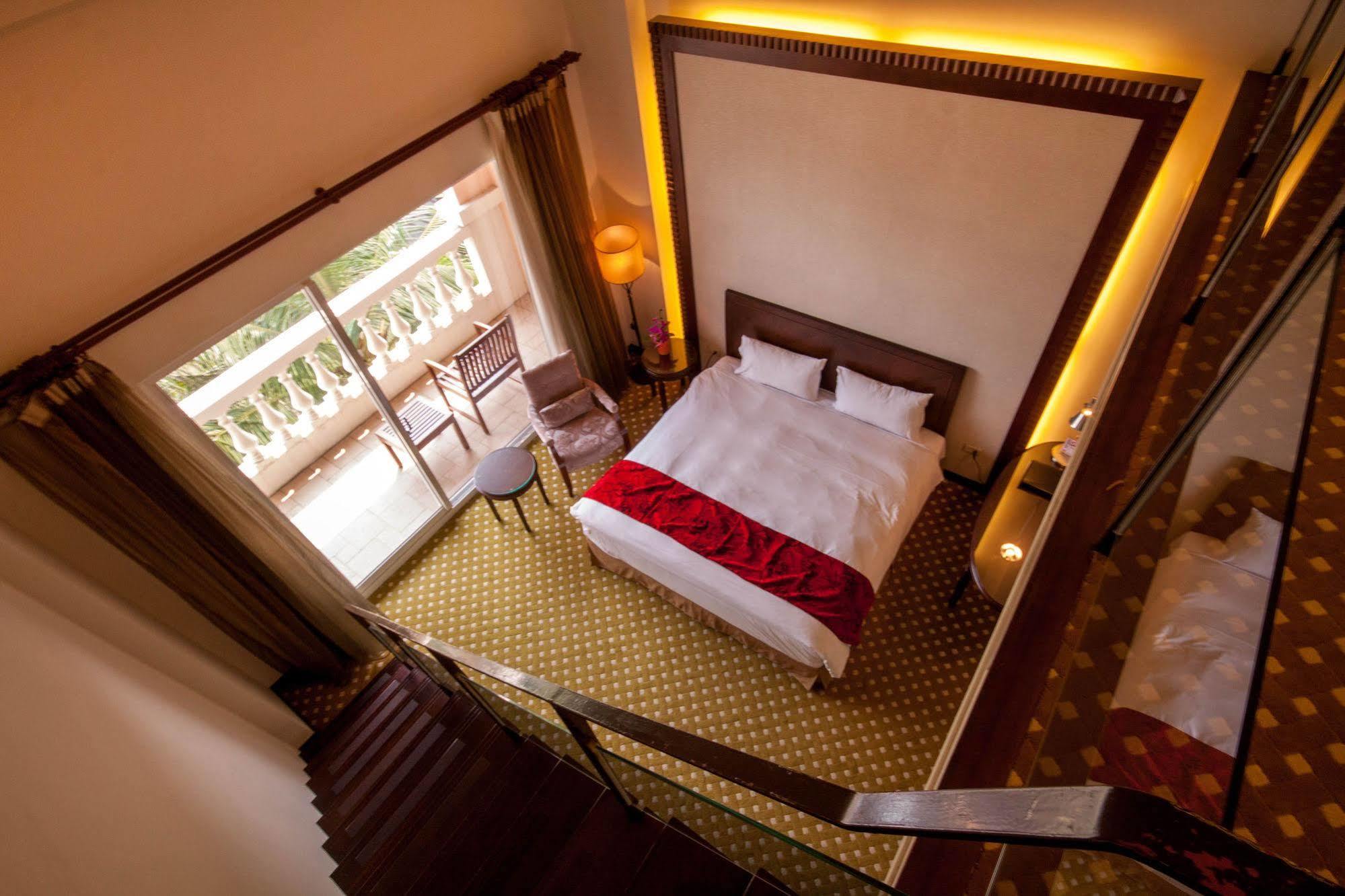 Les Hotel Tainan Exterior photo